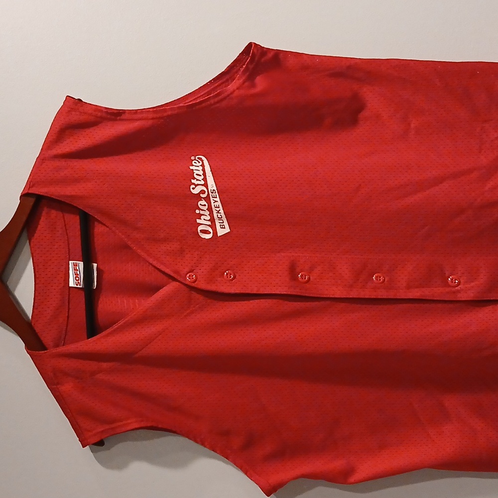 Women Sleeveless  Ohio State jersey, size L, red color.